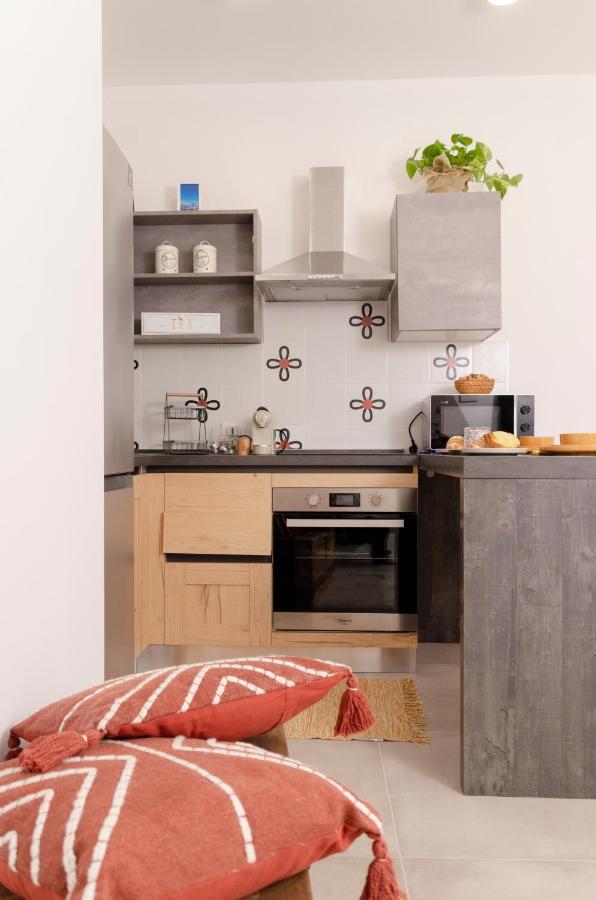 Apulialux Garruba Cozy Apt & Parking Бари Экстерьер фото
